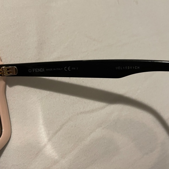 Fendi Sunglasses - Picture 5 of 7